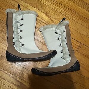 Clarks Privo KALEY leather Women’s Boots Snow comfy Sz 7